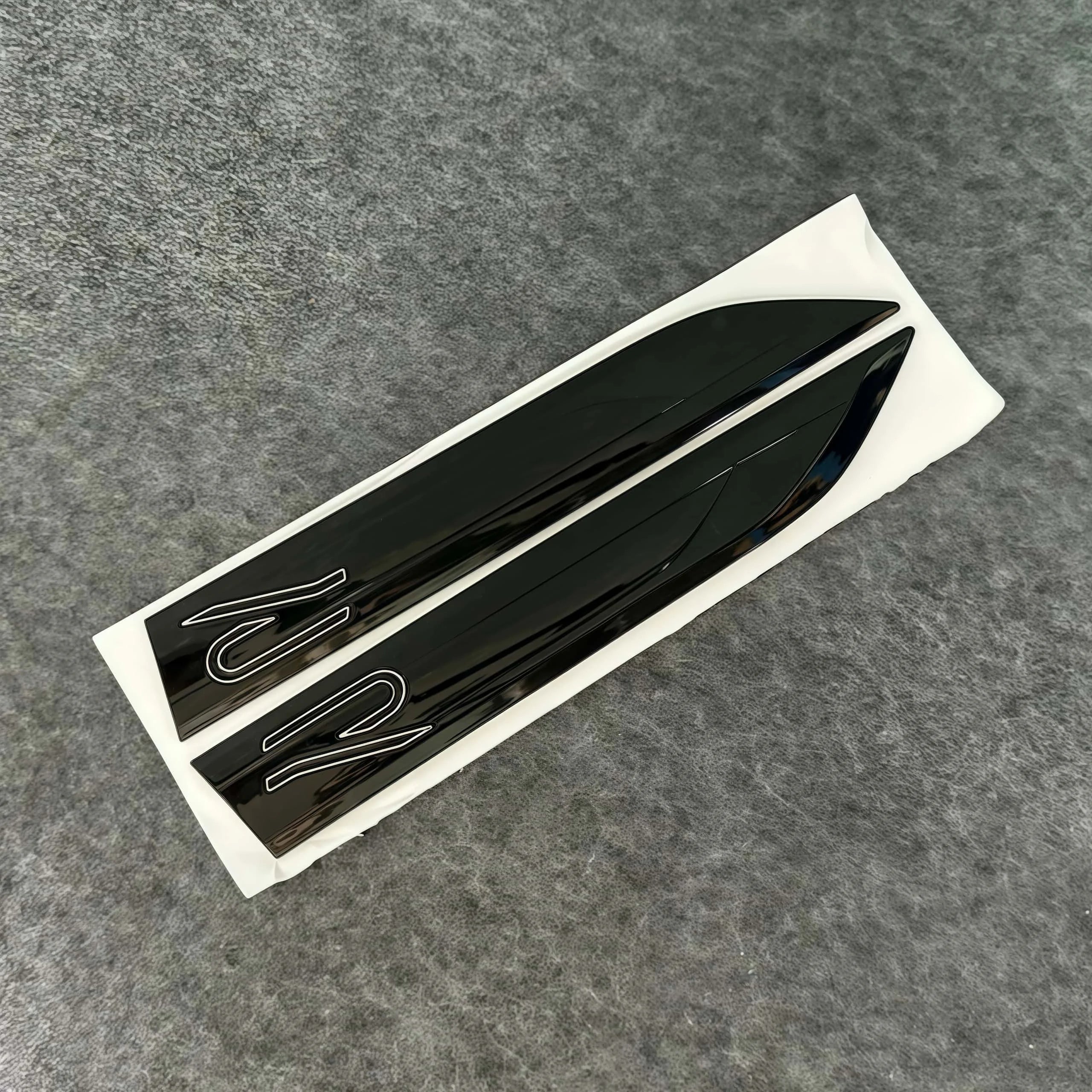 2Pcs Golf R car stickers for car exterior beauty car modification MK2-8